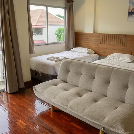 Baan Chuan Chom Pattaya Hotel Bagian luar foto