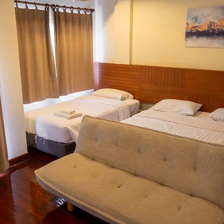 Baan Chuan Chom Pattaya Hotel Bagian luar foto