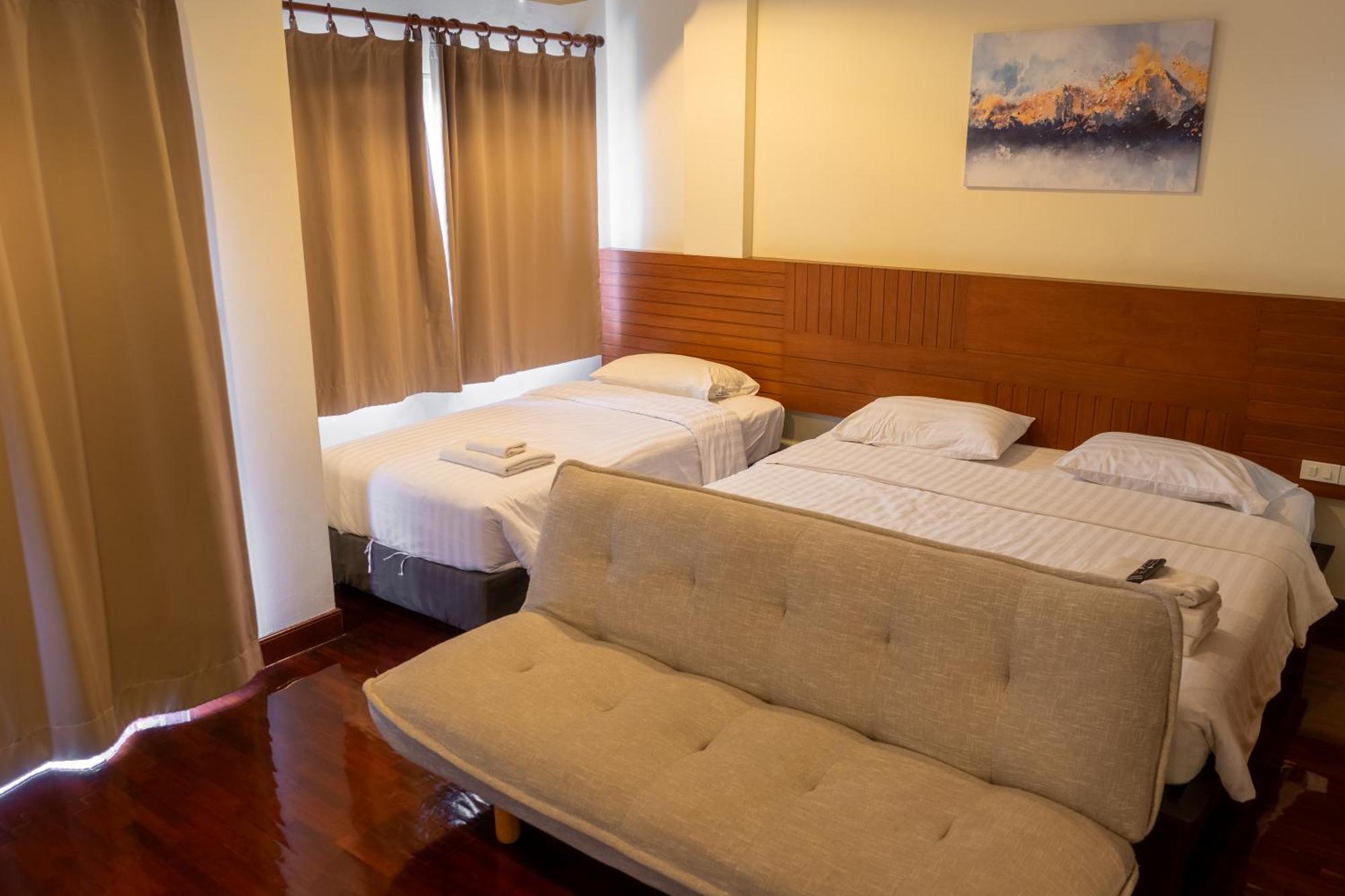 Baan Chuan Chom Pattaya Hotel Bagian luar foto